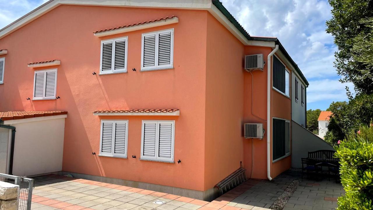 Apartment Adriana Povljana Exterior photo